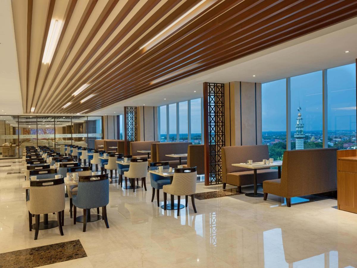 Aston Gresik Hotel & Conference Center Eksteriør billede